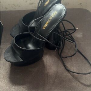 Fashion Nova Black platform Strappy Heels